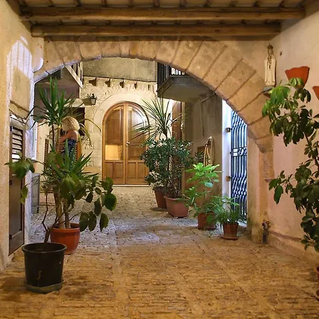 Antico Borgo - Romantic Rooms In Medieval Erice-2